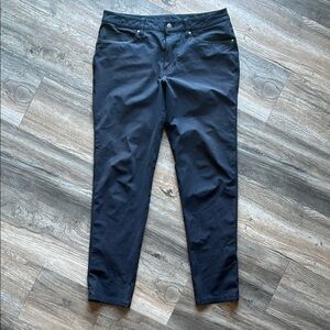 lululemon athletica Men's Chino-Style Pants in Navy